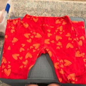 EUC LuLaRoe Heart leggings